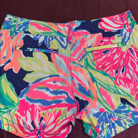 Shorts - Picture 2 of 6